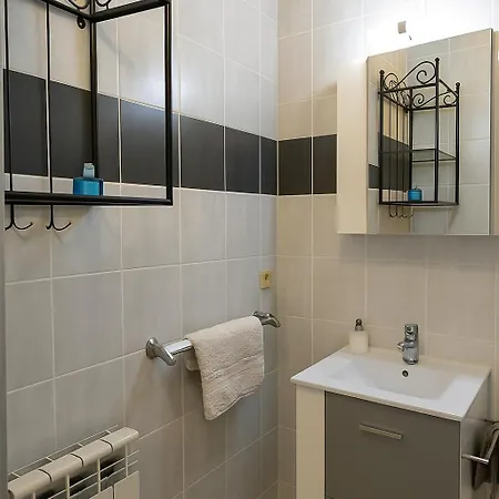 Joli 4 Personnes à 300 M De La Appartamento